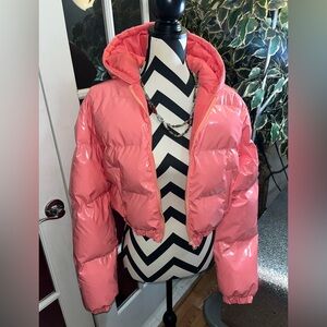 Women’s Pink Stylish Cropped Puffer Coat with hood size small. Gently worn